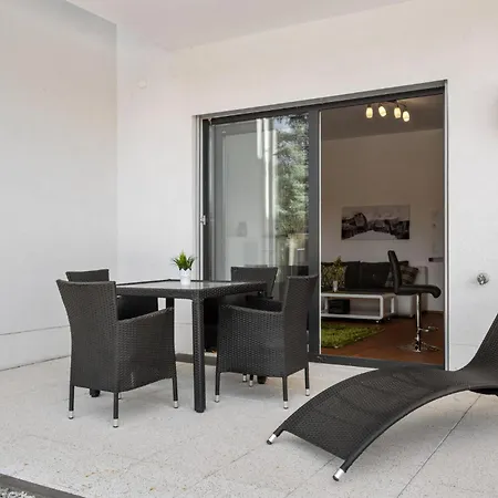 Gartenwohnung Апартаменты *